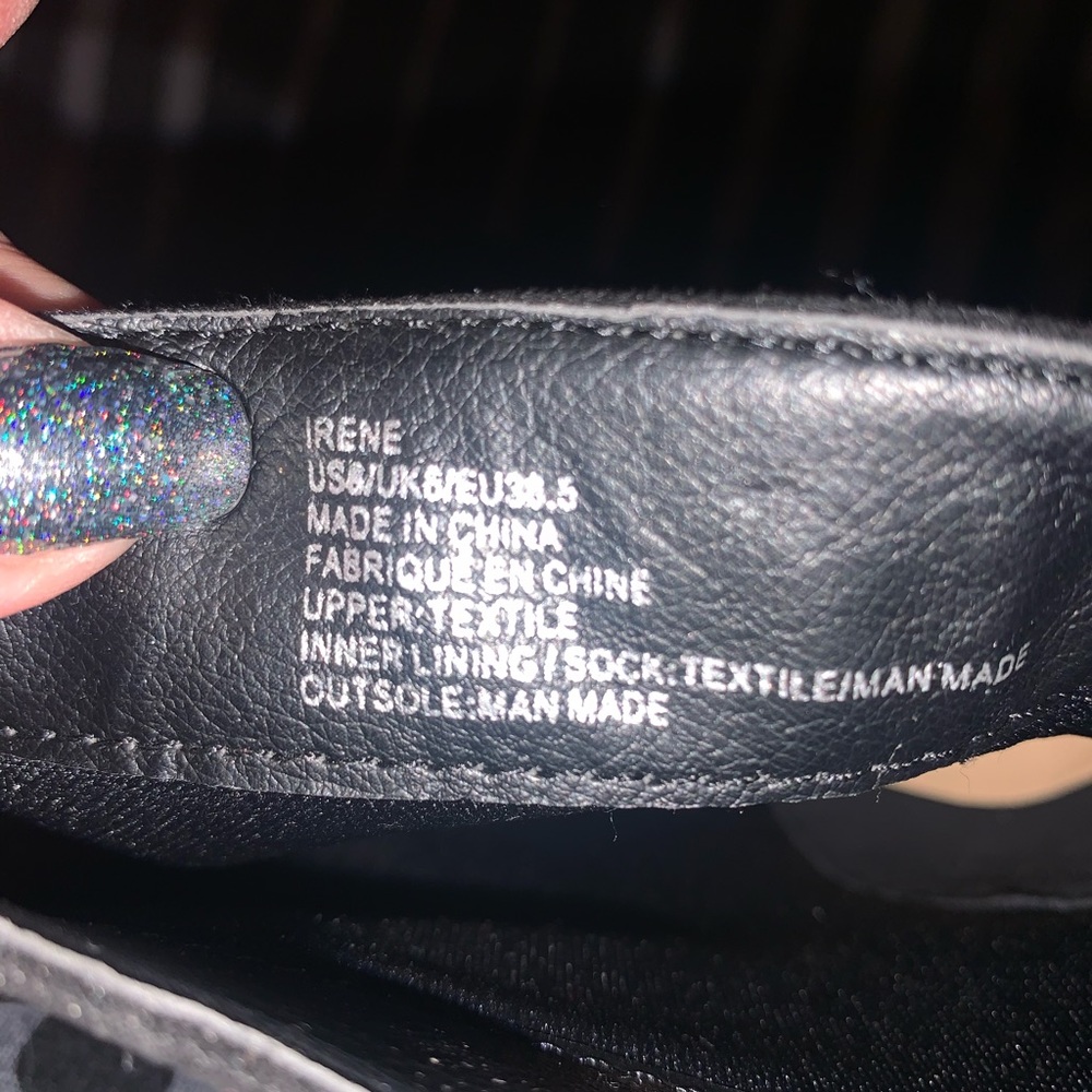 Booties - Picture 4 of 5